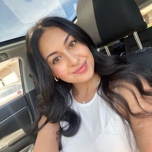 Meet your Posher, Ally